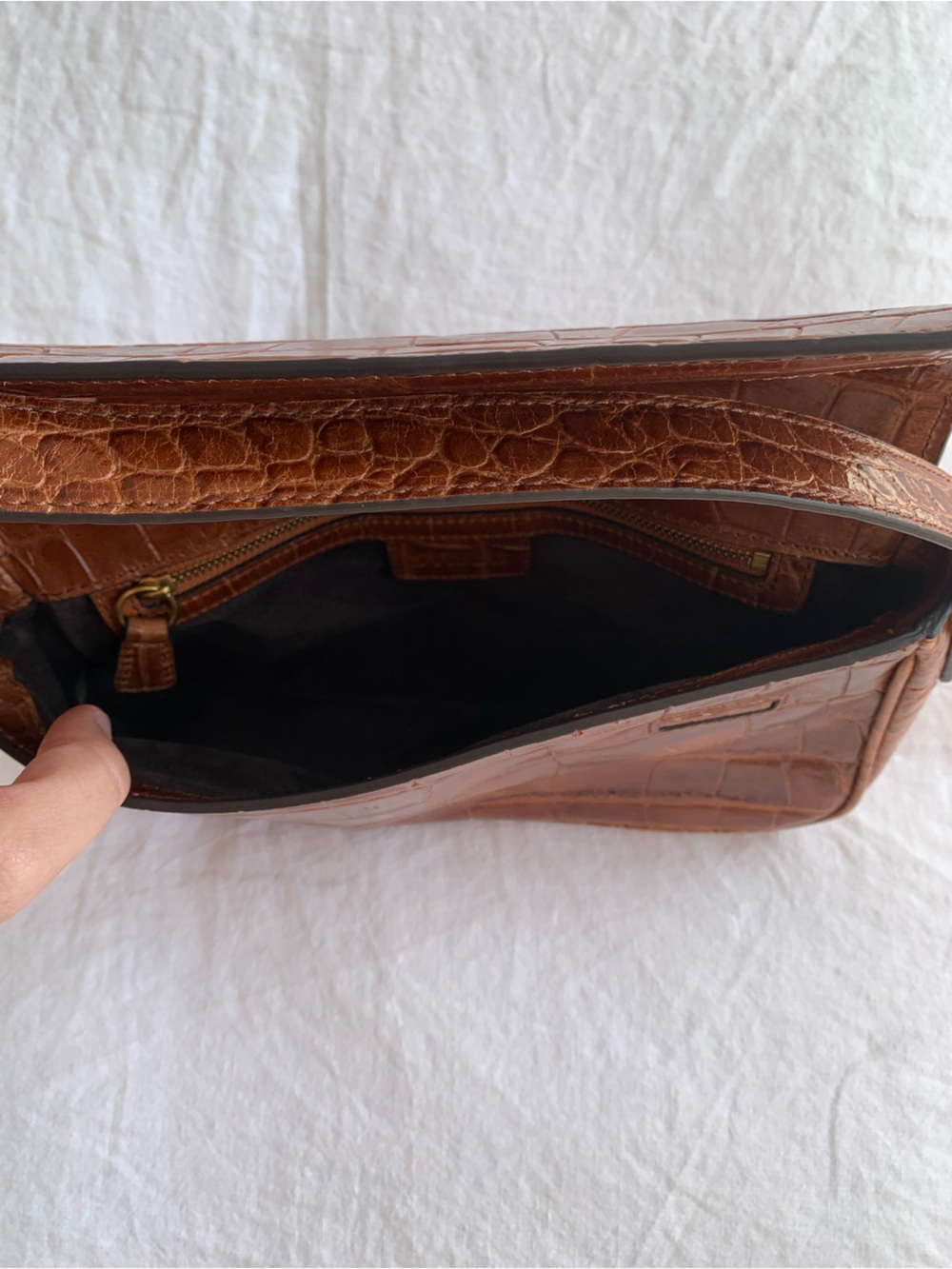 NWOT Staud Tommy Croc Crocodile Leather Shoulder Bag Purse Saddle Brown Tan - Picture 6 of 9